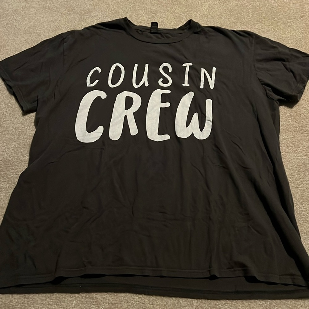 XXL men’s grey Cousin Crew tshirt